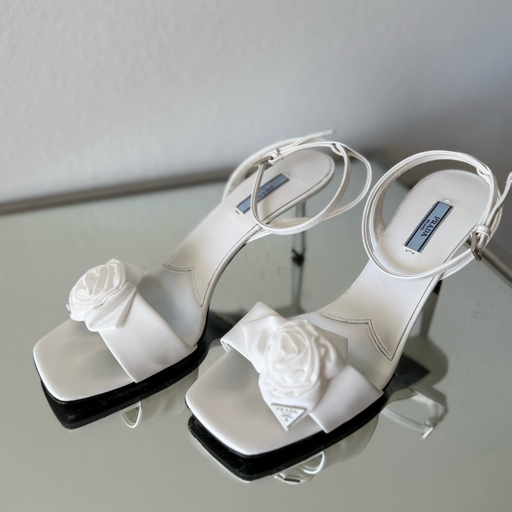 EUC PRADA Rosette leather sandals 41 - Picture 13 of 15
